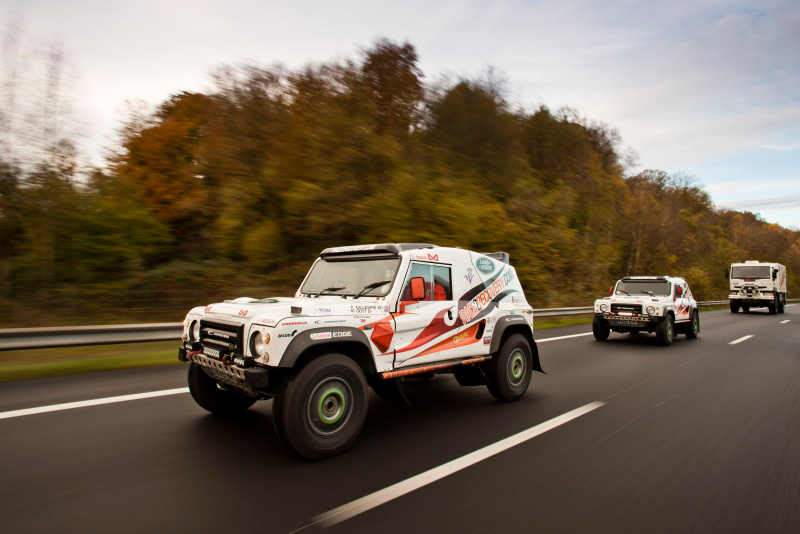 Illustration for article titled Land Rover-Sponsored Race2Recovery Sets Sail To Dakar